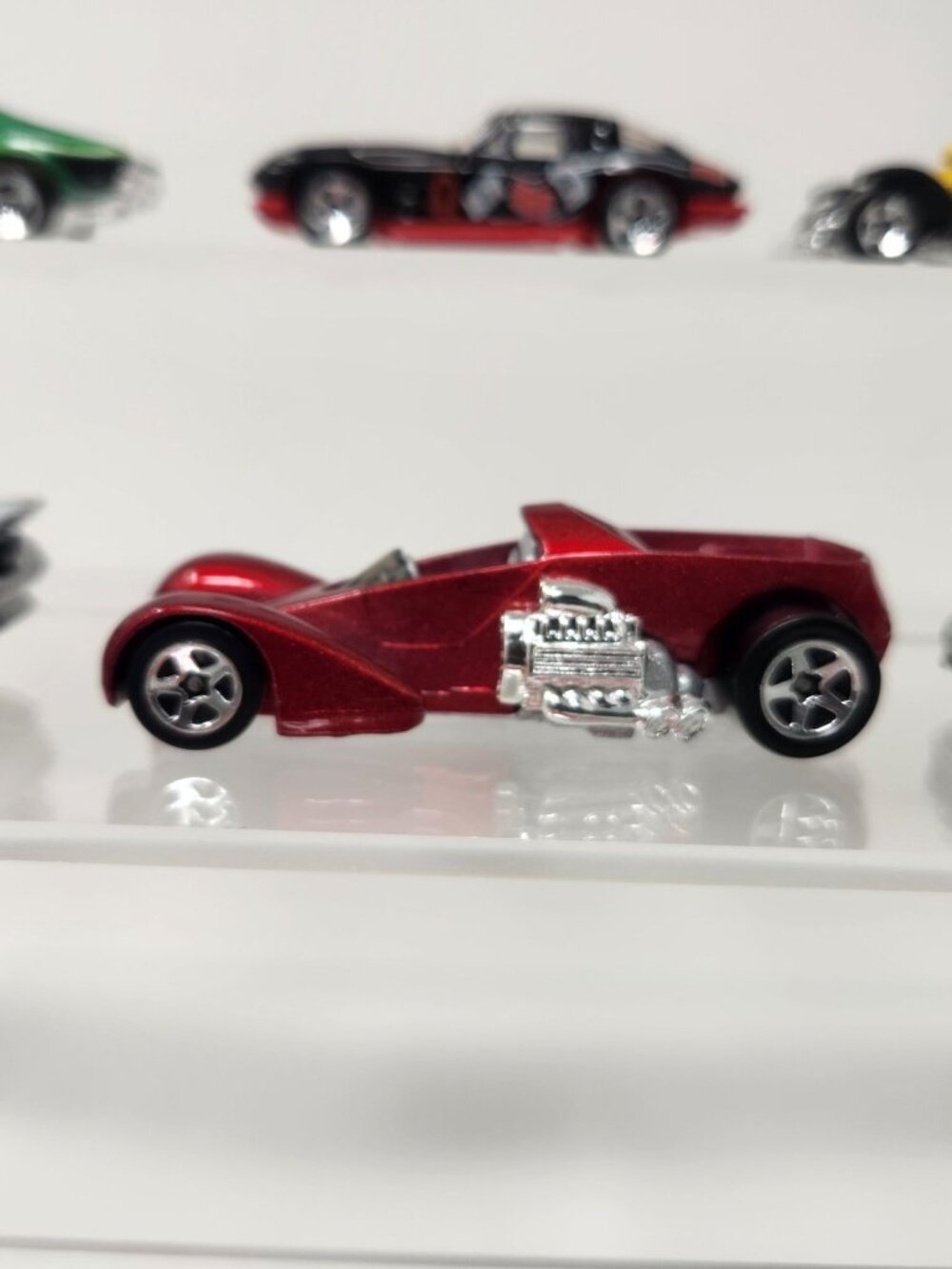 Hotwheels Diecast Cars Lot of (9) 1/64 (p1) - Picture 7 of 11